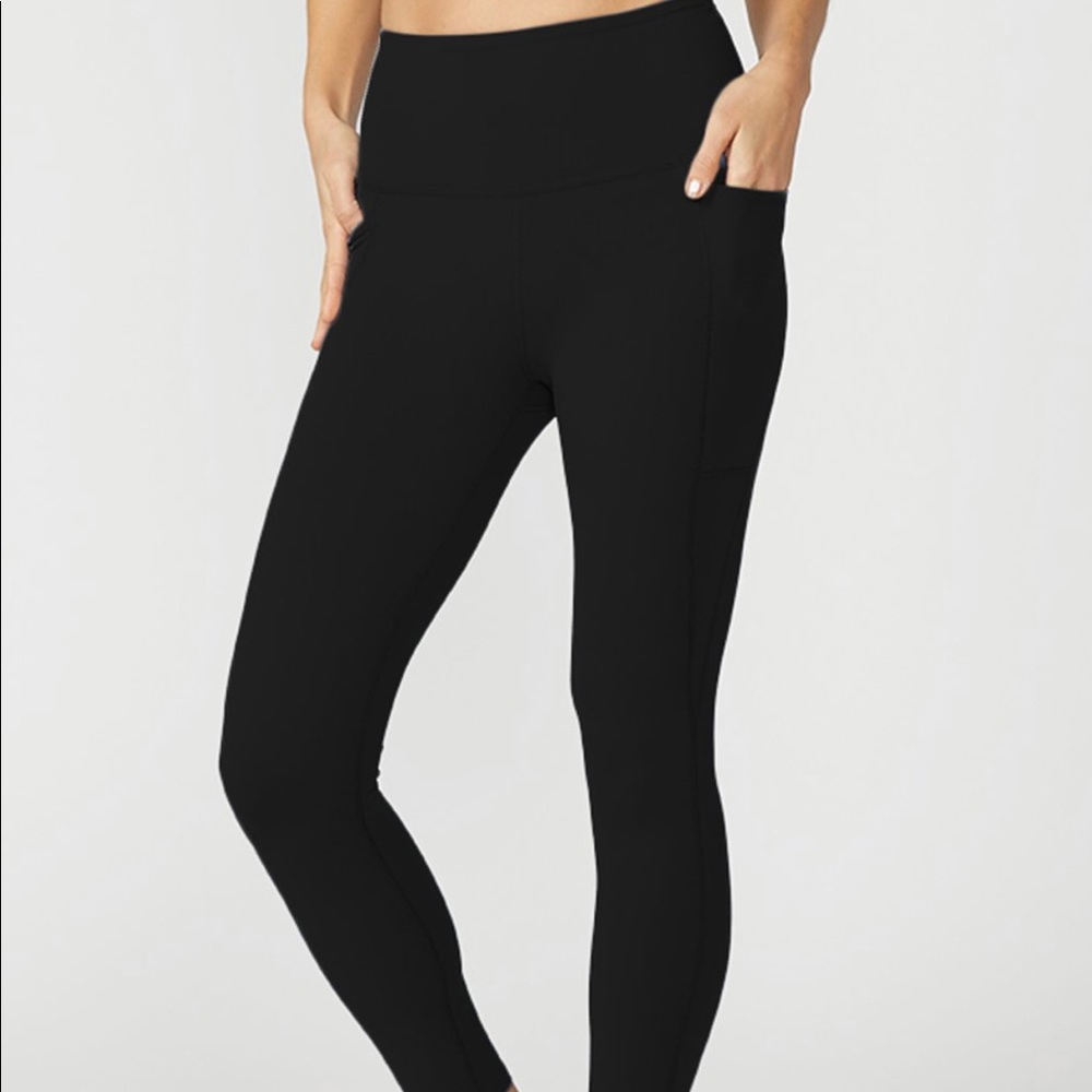 Supplex Out Of Pocket High Waisted Leggings